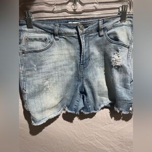 Kenzie Light Wash Jean Shorts- Size 6 or Size 28